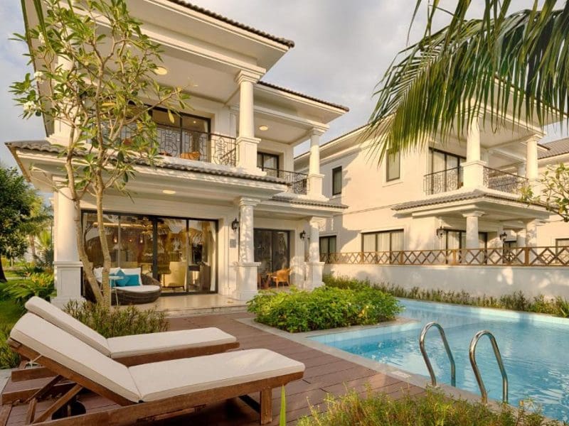 Villa 4 Bedroom Lake View with Private Pool